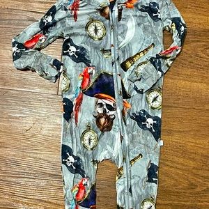 Posh Peanut Edward Footie